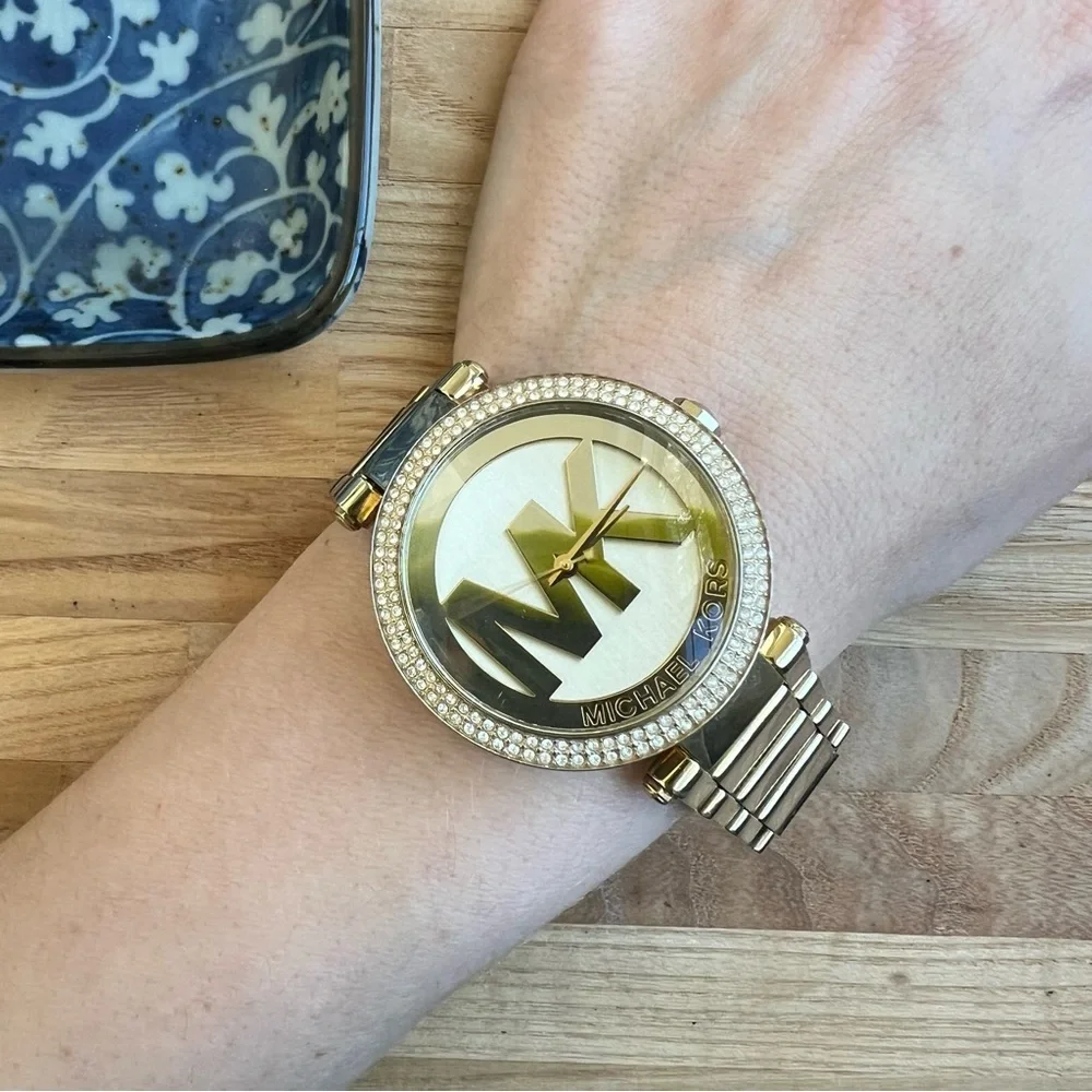 Michael Kors Parker ladies gold tone watch NEW BATTERY